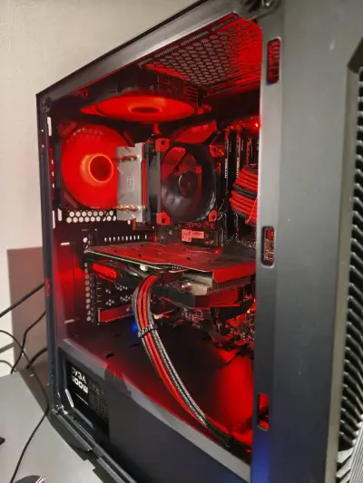 PC Gamer iluminación ARGB - miniatura 1