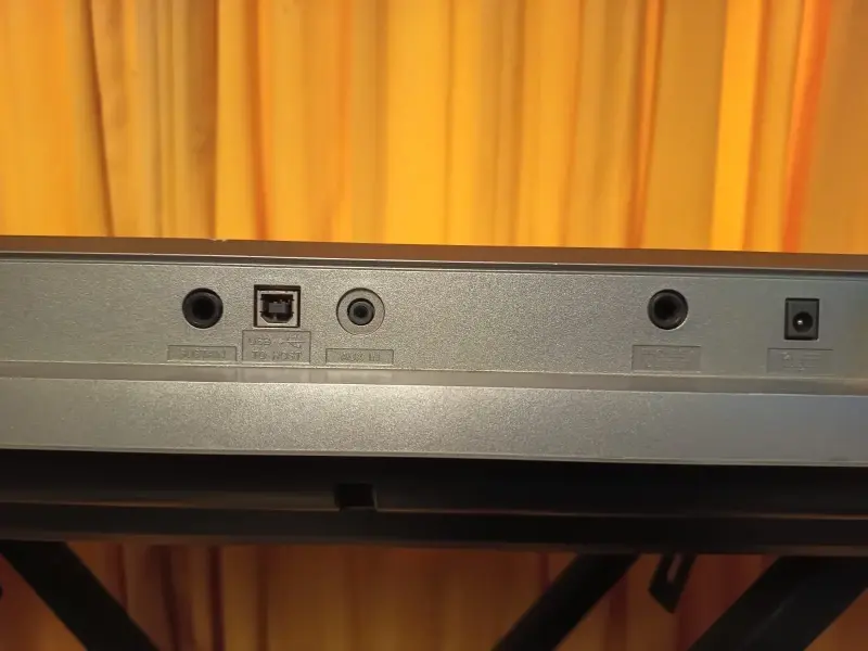 Teclado Yamaha PSR-E353 con múltiples funciones - 5