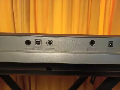 Teclado Yamaha PSR-E353 con múltiples funciones - miniatura 5