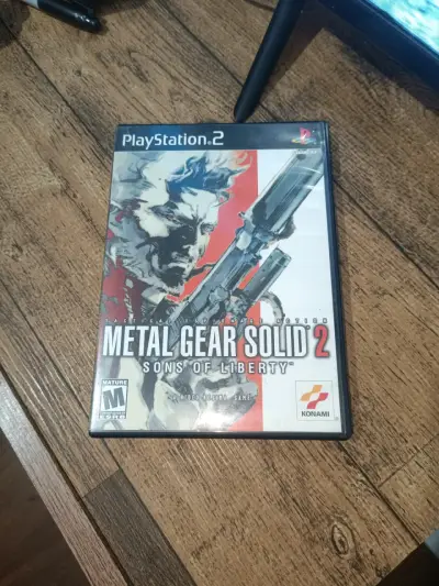 Metal Gear Solid 2: Sons of Liberty PS2 Usado - miniatura 1