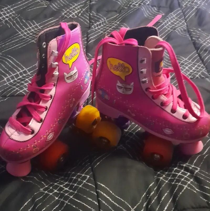 Patines de cuatro ruedas para niños con protecciones - 2