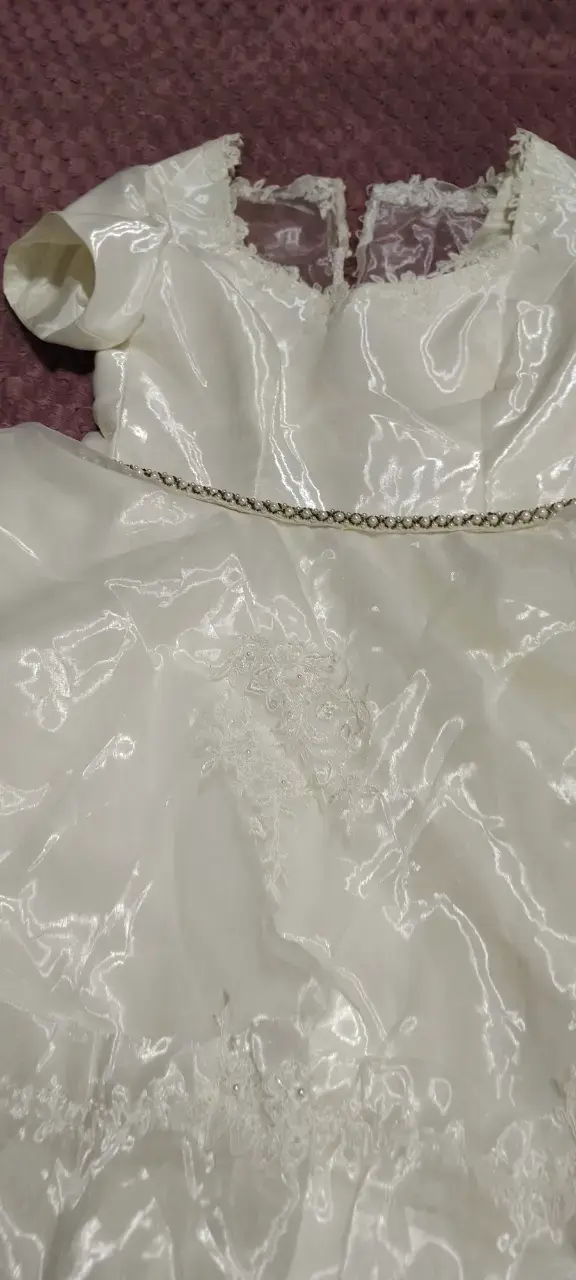 Vestido de novia blanco con encaje y pedrería - 6