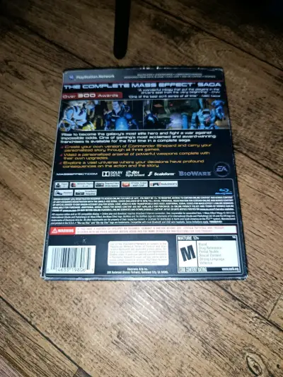 Mass Effect Trilogy PS3 Usado - miniatura 3