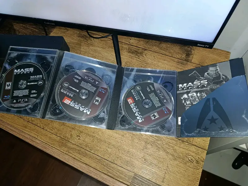 Mass Effect Trilogy PS3 Usado - 5