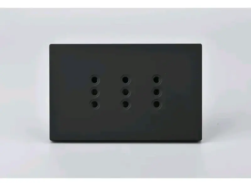 Placa de enchufe múltiple negra moderna - 2