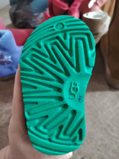 Botas de invierno verdes para niños UGG - miniatura 2