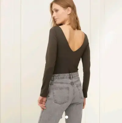 Blusa Basement con escote en V talla S - miniatura 2