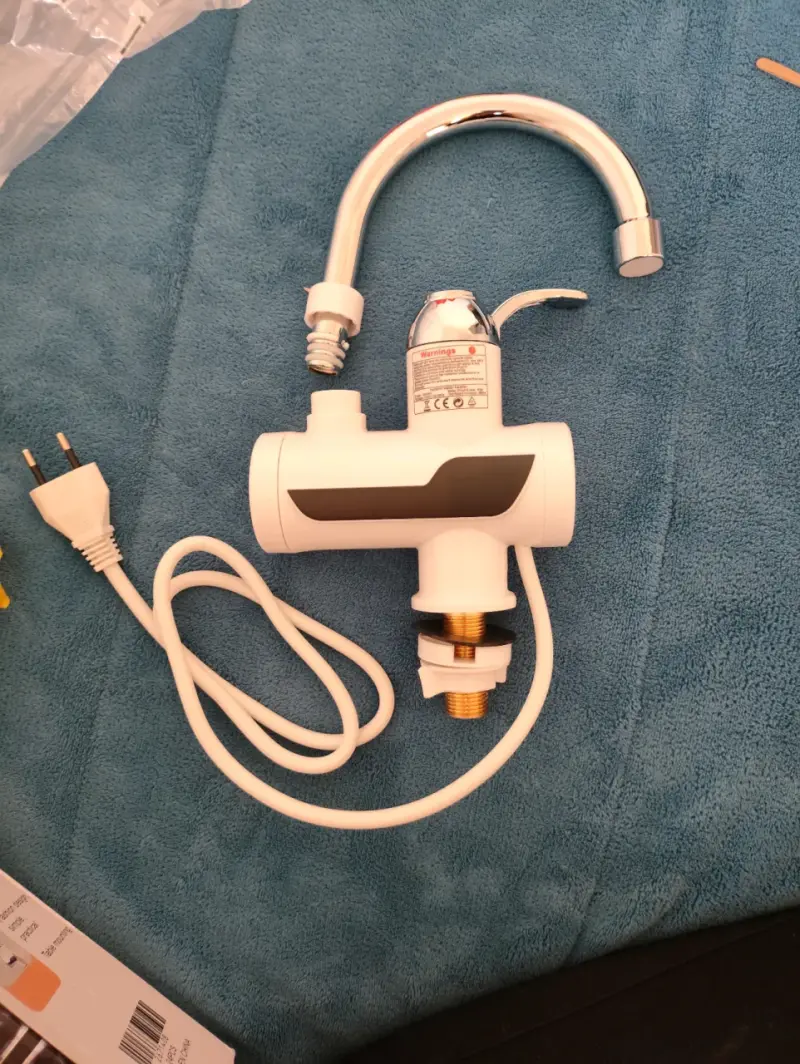 Grifo eléctrico instantáneo Tasbel con control automático - 2