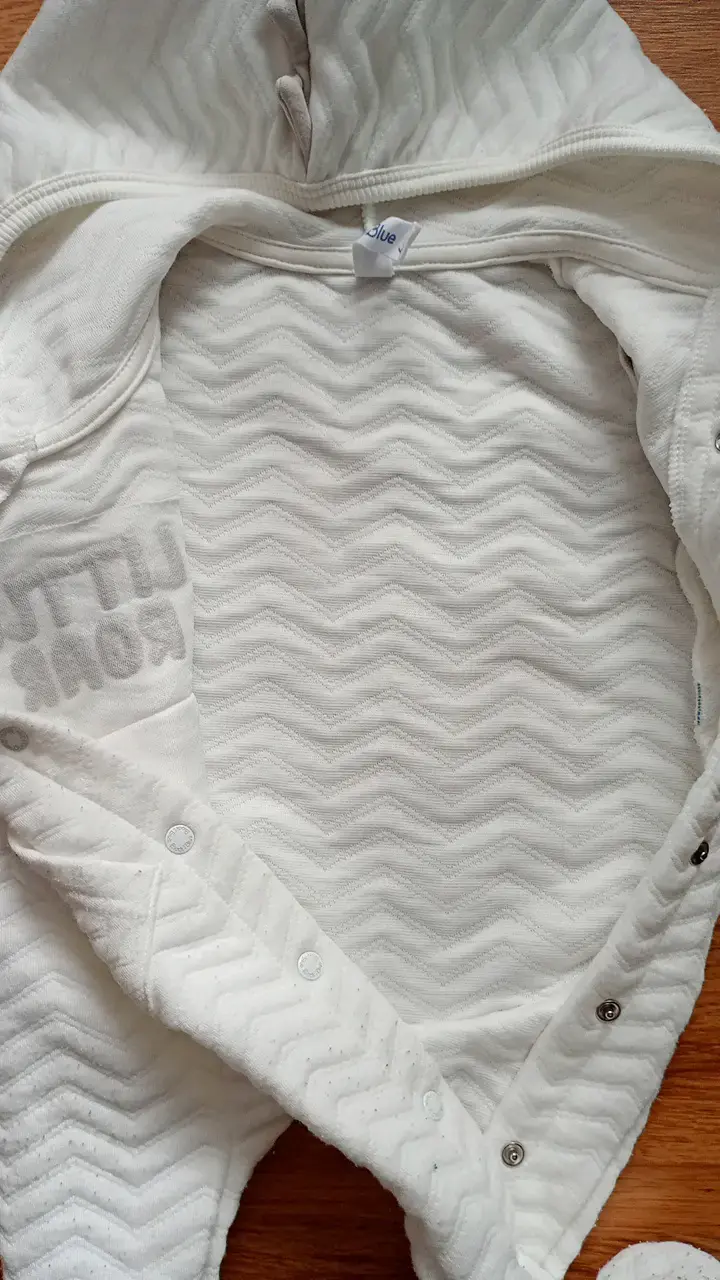 Enterito de bebé con capucha y diseño de dinosaurios - 3