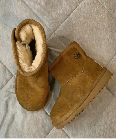 Botas de invierno UGG marrones con forro de lana - miniatura 1
