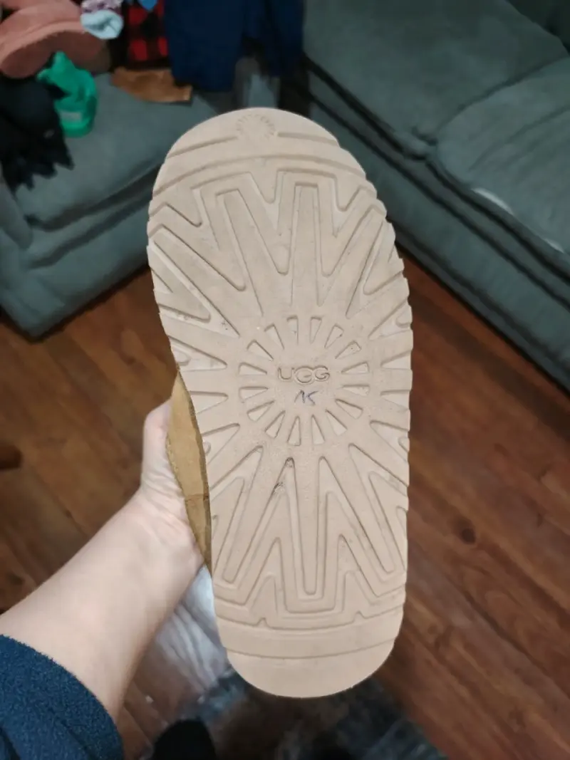 Botas de invierno UGG marrones con forro de lana - 4