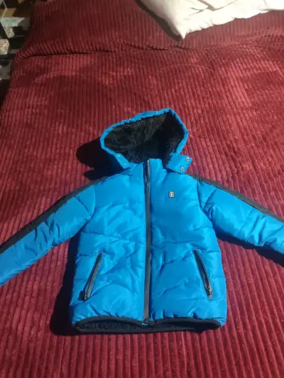 Chaqueta azul para niño con capucha - miniatura 1