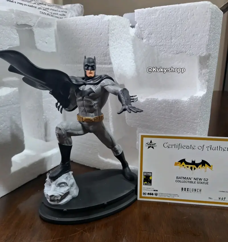 Estatua Coleccionable Batman limitada - 4