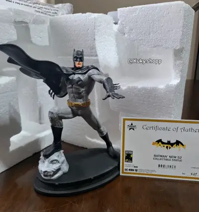 Estatua Coleccionable Batman limitada - miniatura 4