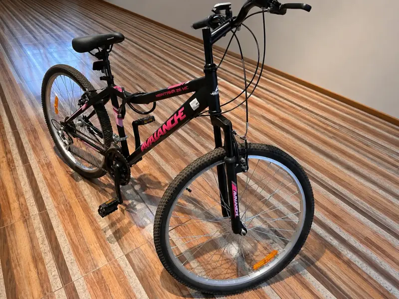 Bicicleta Montaña Avalanche Montana 26 HC Negra - 1