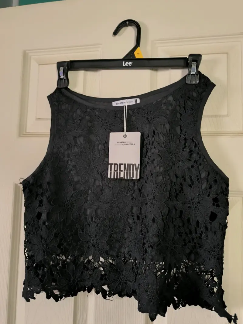 Top de encaje negro M Cluster Trendy