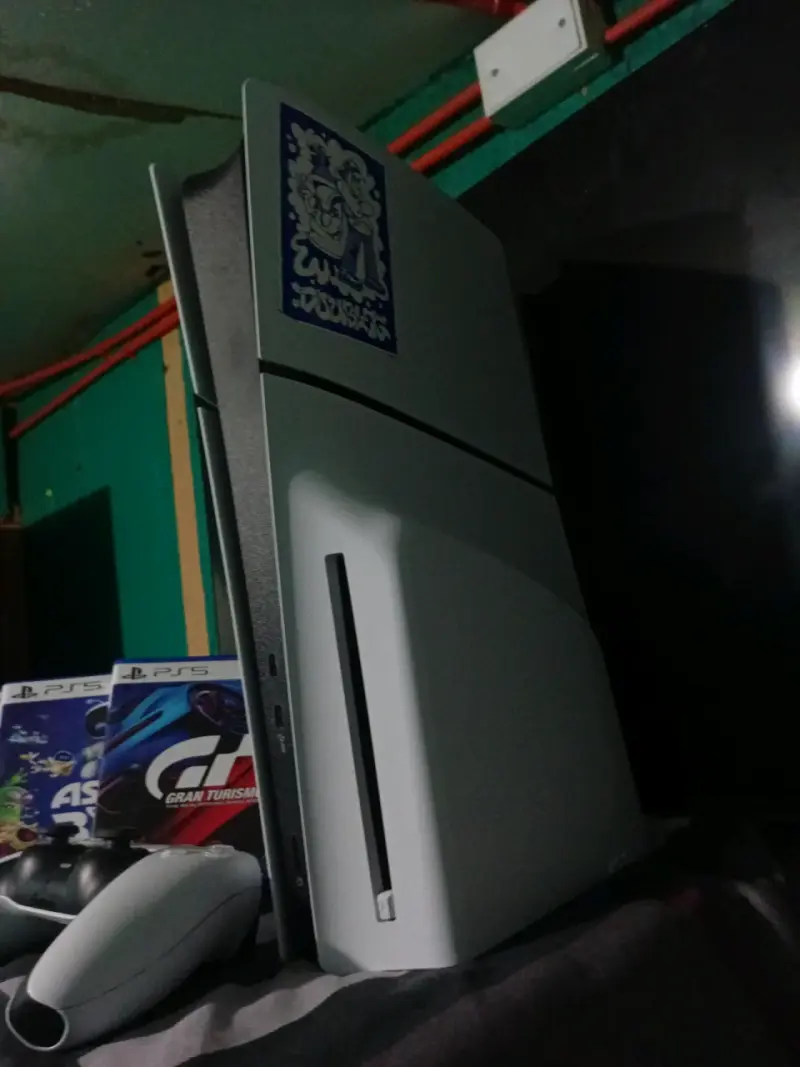 Consola PS5 con 3 juegos y 2 control - 2