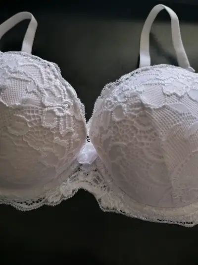 Sostén blanco de encaje 36B - miniatura 2