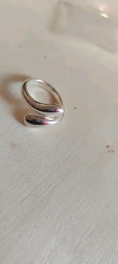 Anillo de plata ajustable moderno - miniatura 1