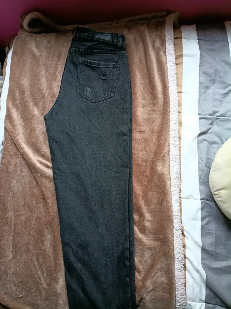 Jeans negros desgastados para mujer - 2