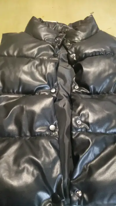 Parka  acolchado negro sin mangas para mujer - miniatura 4