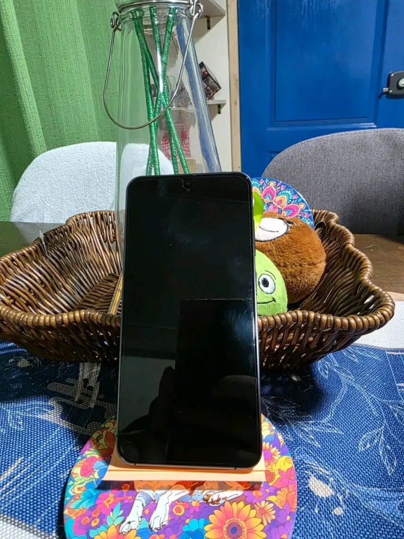 Smartphone Samsung Galaxy s24 256 gben buen estado - 1
