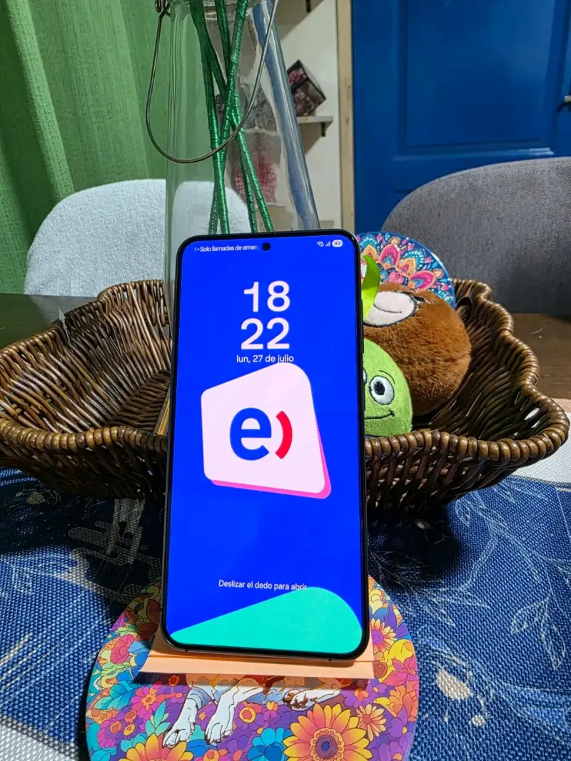 Smartphone Samsung Galaxy s24 256 gben buen estado - 2