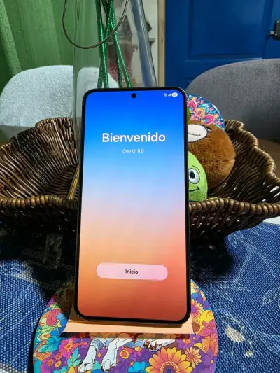 Smartphone Samsung Galaxy s24 256 gben buen estado - miniatura 4