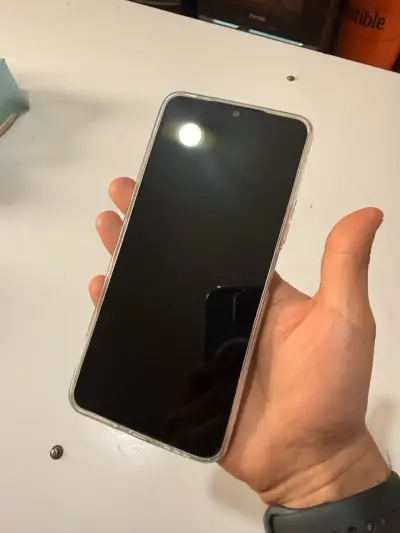 Smartphone POCO c65  con doble cámara trasera - miniatura 1