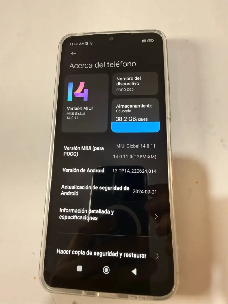 Smartphone POCO c65  con doble cámara trasera - 6