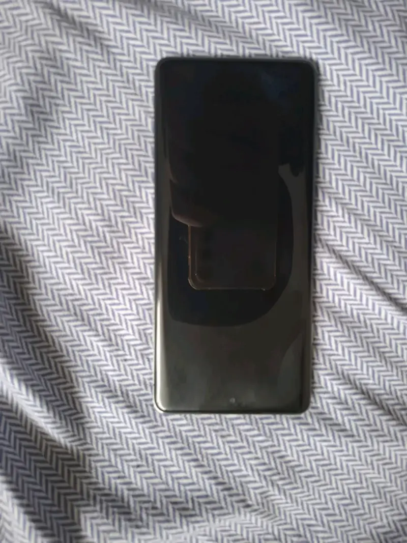 Moto Edge 60 pro - 1