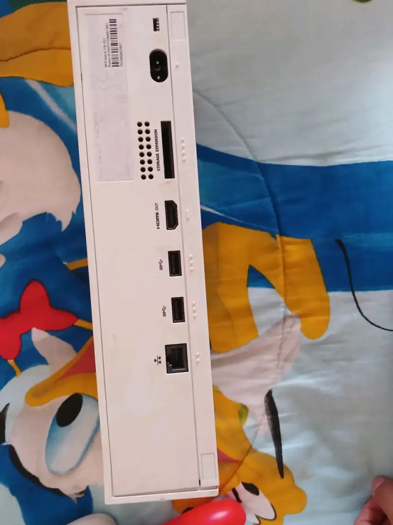Consola Xbox Series S con un solo control - 3