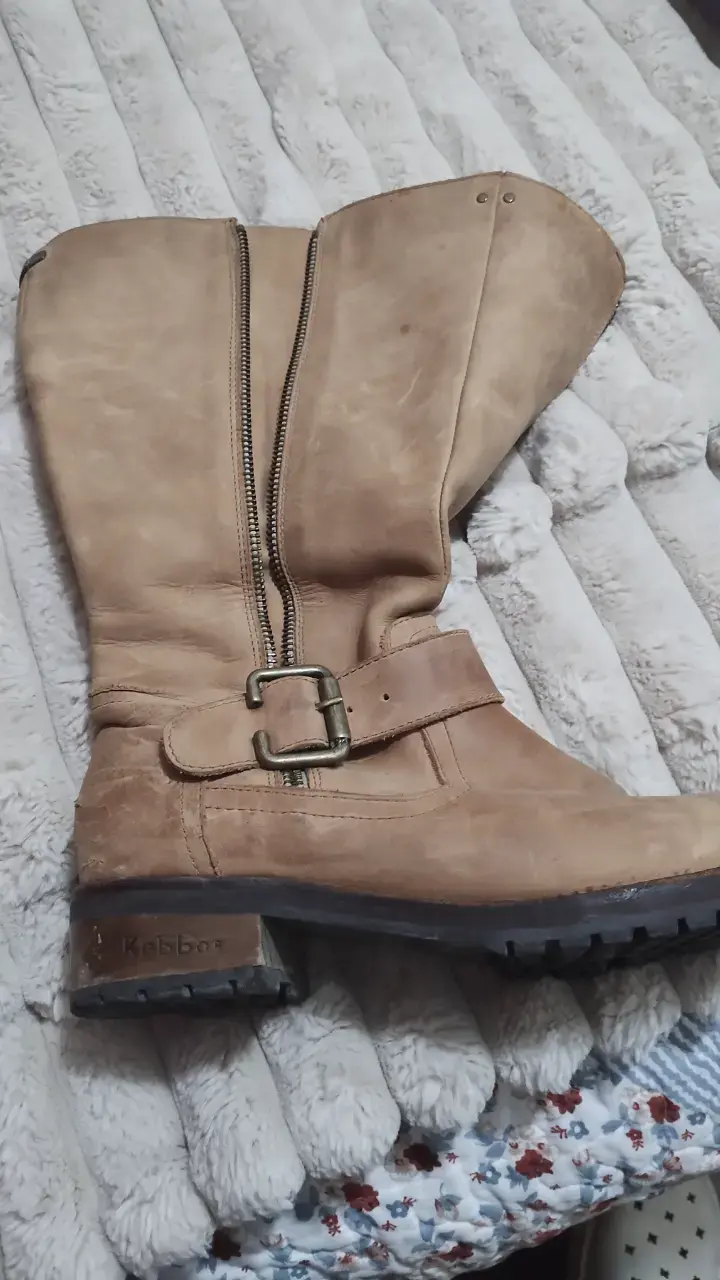 Botas de cuero beige con cierre lateral - 3