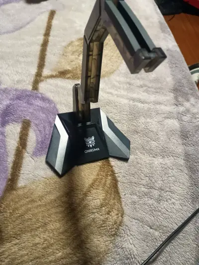 Soporte para audífonos Onikuma con diseño moderno - miniatura 3