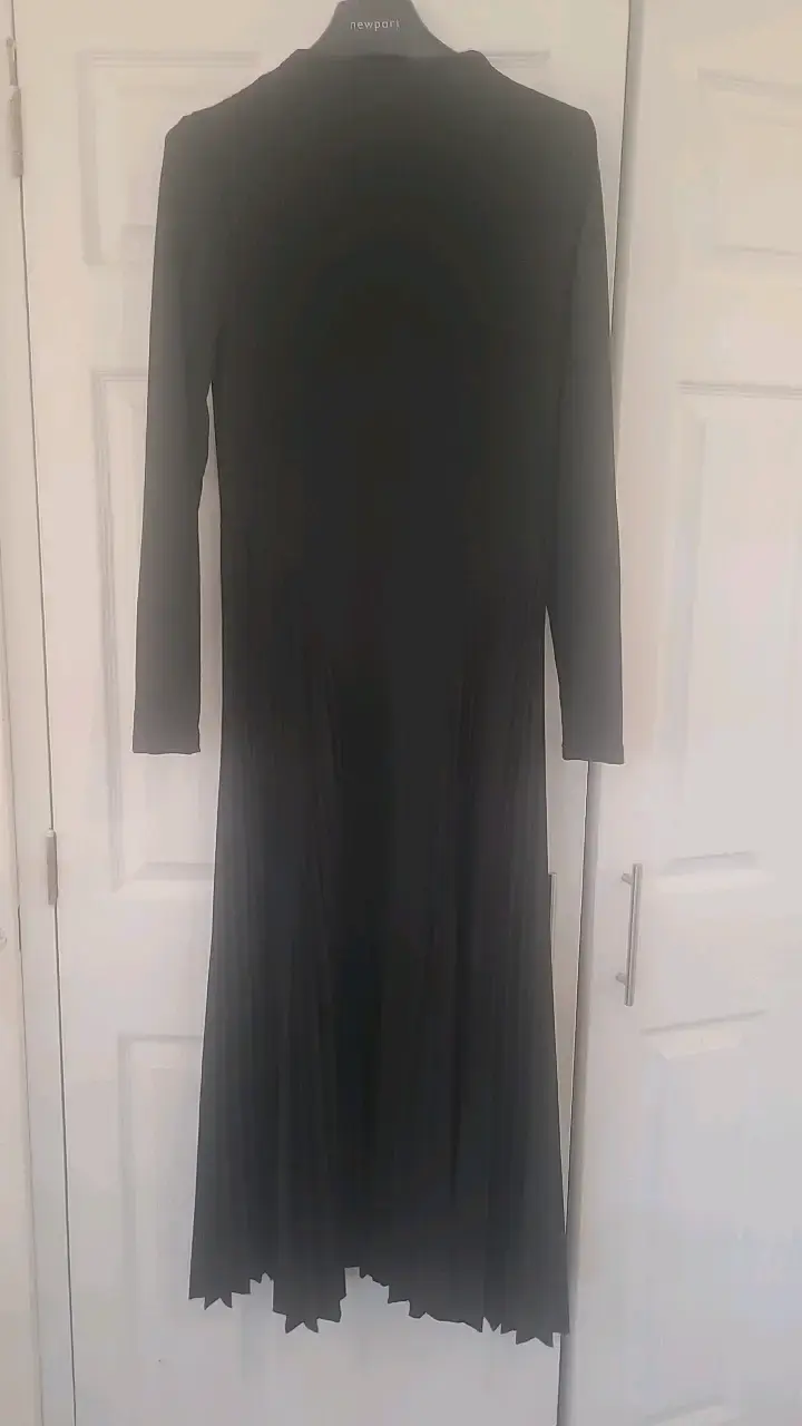 Vestido negro largo elegante para mujer