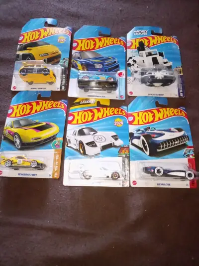 Colección de autos Hot Wheels variados - miniatura 3