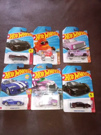 Colección de autos Hot Wheels variados - miniatura 5