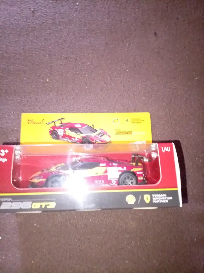 Colección de autos Hot Wheels variados - 6