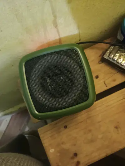 Parlante Bluetooth Miniatura X-911 con Sonido Potente - miniatura 2