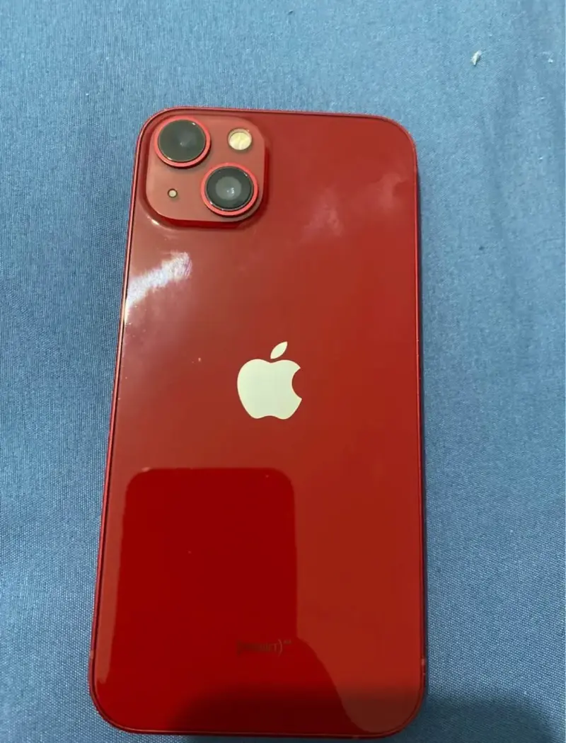 iPhone 13 rojo 256 gb batería al 91% - 1