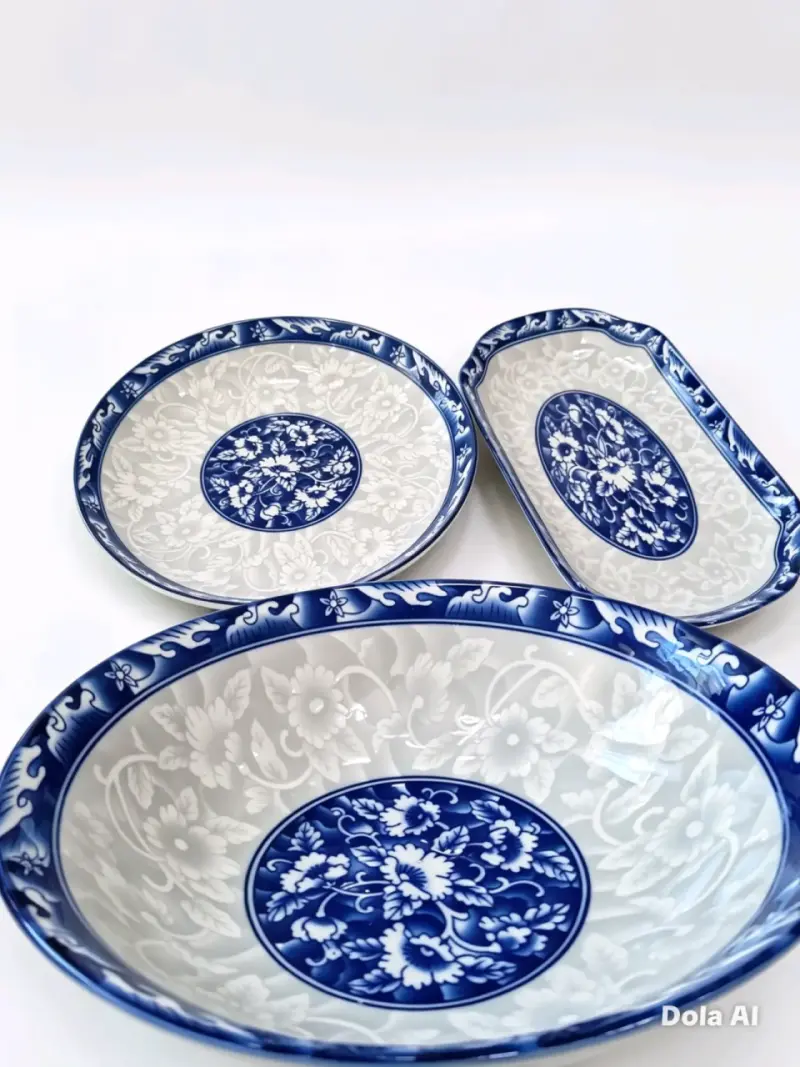 Juego de platos de cerámica azul y blanco - 3
