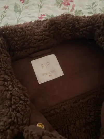 Chaqueta de invierno marrón con forro de borrego - miniatura 3
