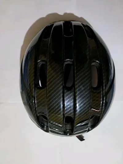 Casco de ciclismo Alpina negro con diseño aerodinámico - miniatura 1
