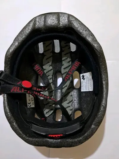 Casco de ciclismo Alpina negro con diseño aerodinámico - miniatura 2
