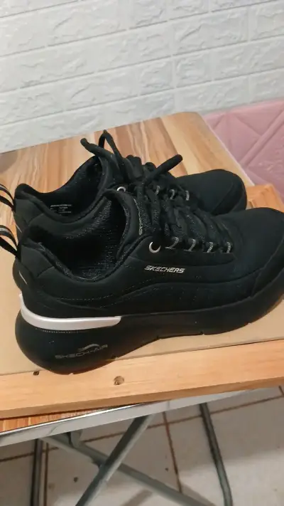 deportivas negras Skechers para niña #35 - miniatura 1