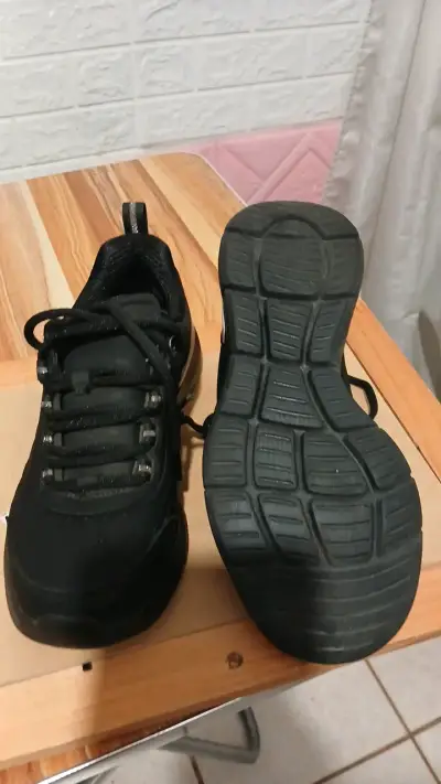 deportivas negras Skechers para niña #35 - miniatura 3