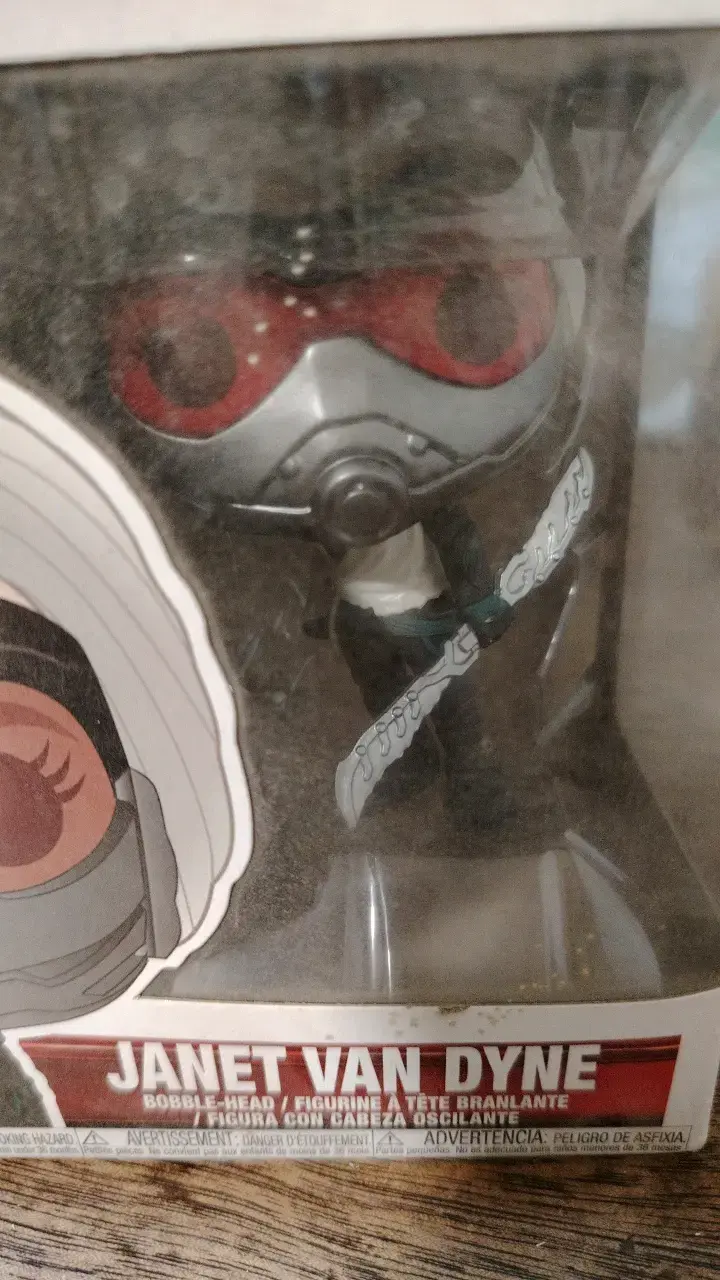Figura Funko Pop Venomized Captain America - 3