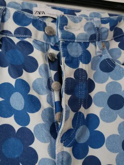 Pantalones de flores azules Zara para mujer - miniatura 3