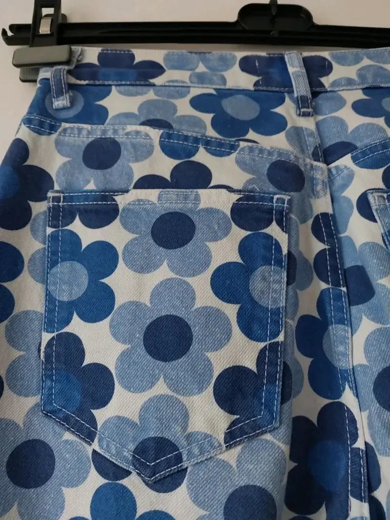Pantalones de flores azules Zara para mujer - 5
