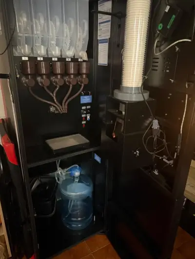 Máquina dispensadora de suplementos y proteínas - miniatura 2